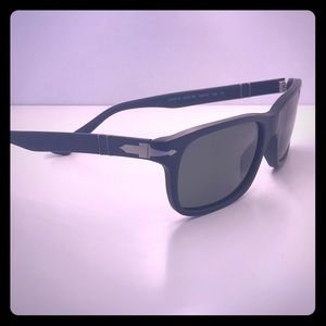 Persol sunglasses 3048-s matte black